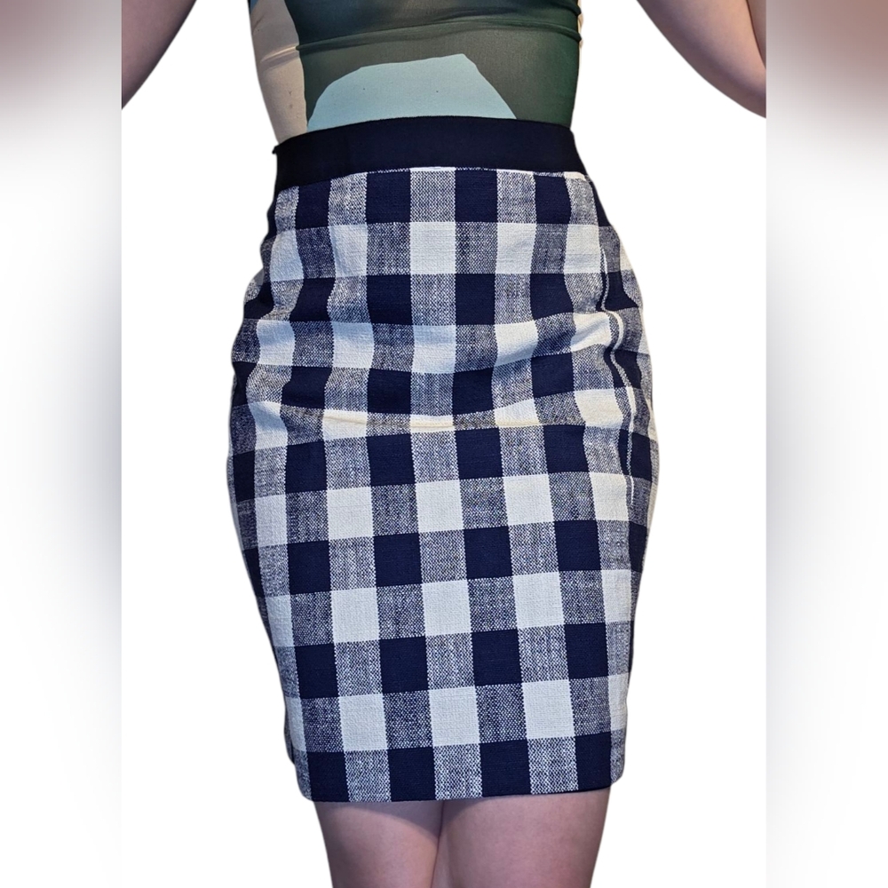 J.crew The Pencil Skirt - Picture 2 of 8